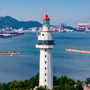 烟台灯塔-烟台地标建筑之烟台山公园。